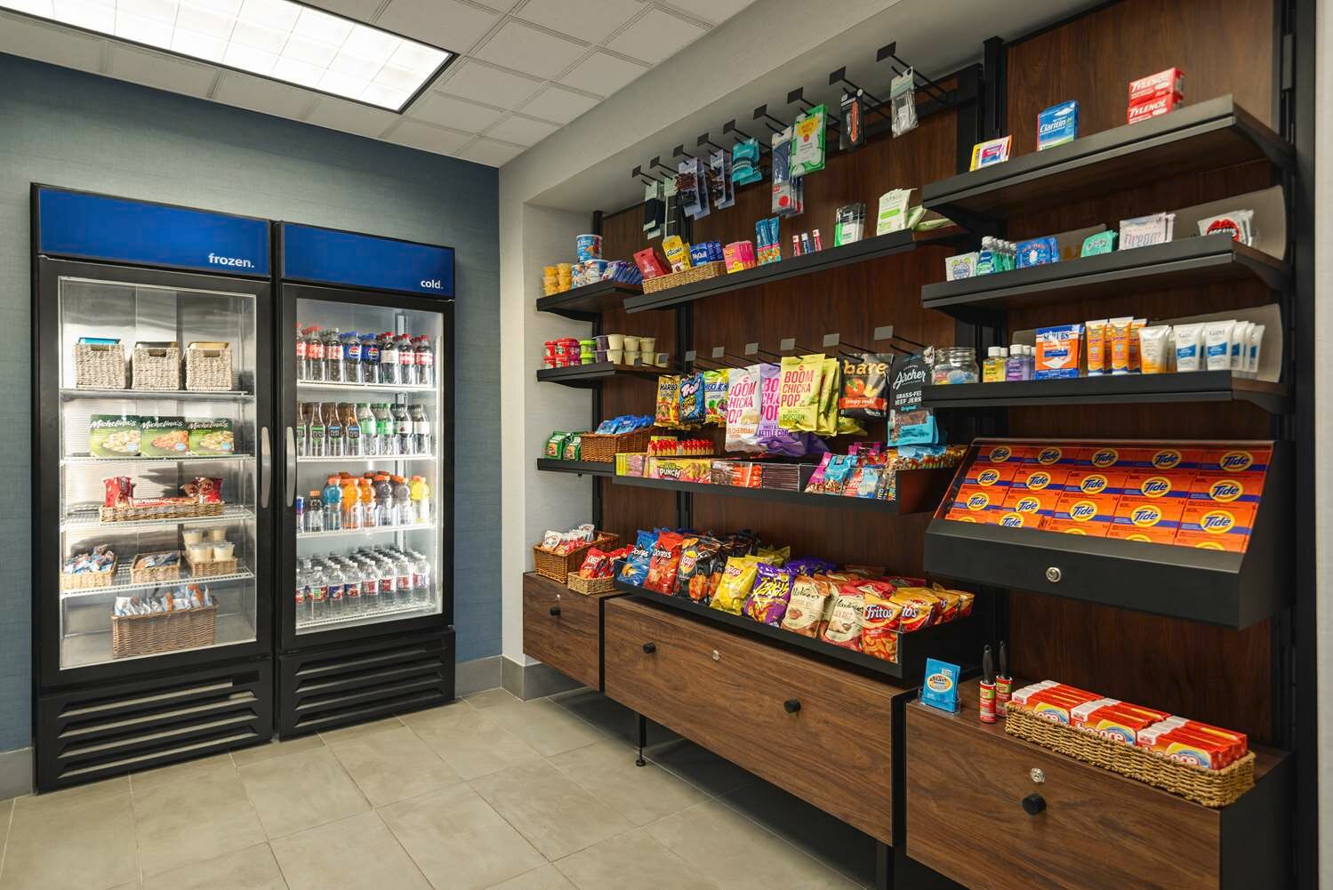 Фото Hampton Inn & Suites San Marcos