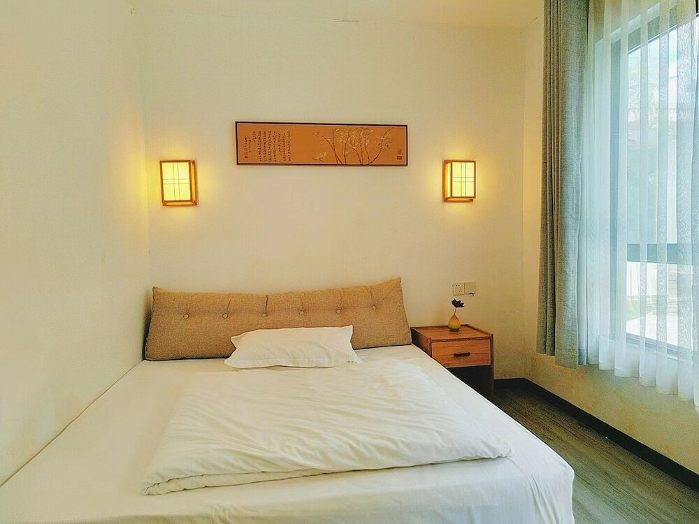 Фото Listening To The Rain Hall Inn