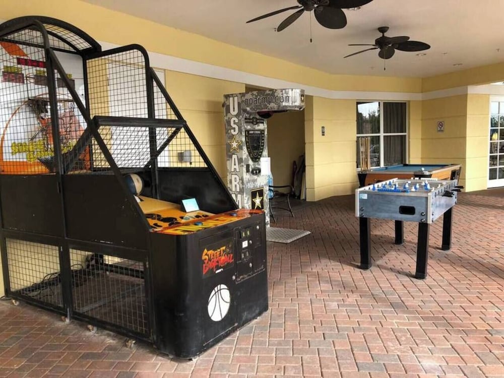 Фото Tideview 166 · New Ultra Modern & Super Clean 3 Full Suites