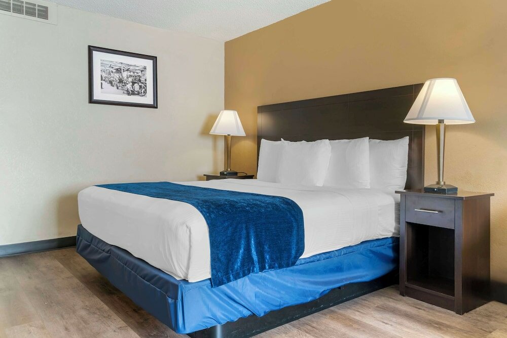 Фото Best Western Greenfield Inn