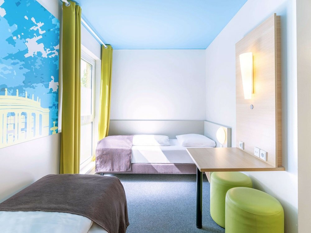 Фото B&b Hotel Stuttgart-City