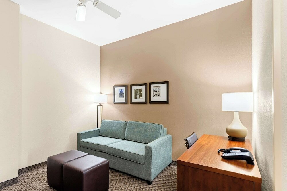 Фото Comfort Inn & Suites Grenada