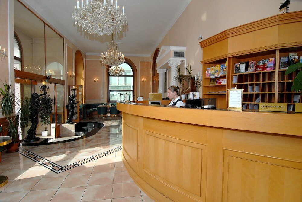 Фото Opera Hotel