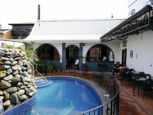 Внешний вид отеля Santo Tomas Hotel в Кармене, фото 5