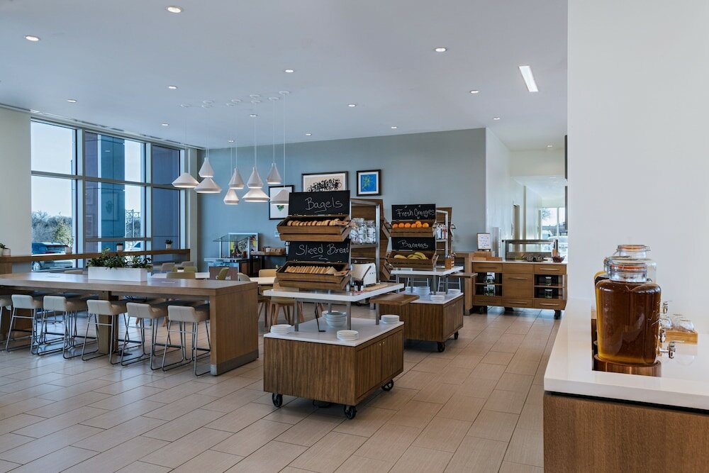 Фото Element Dallas Las Colinas