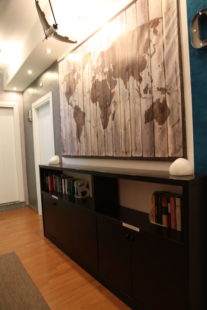 Фото Atmos Luxe Navigli Hostel & Rooms