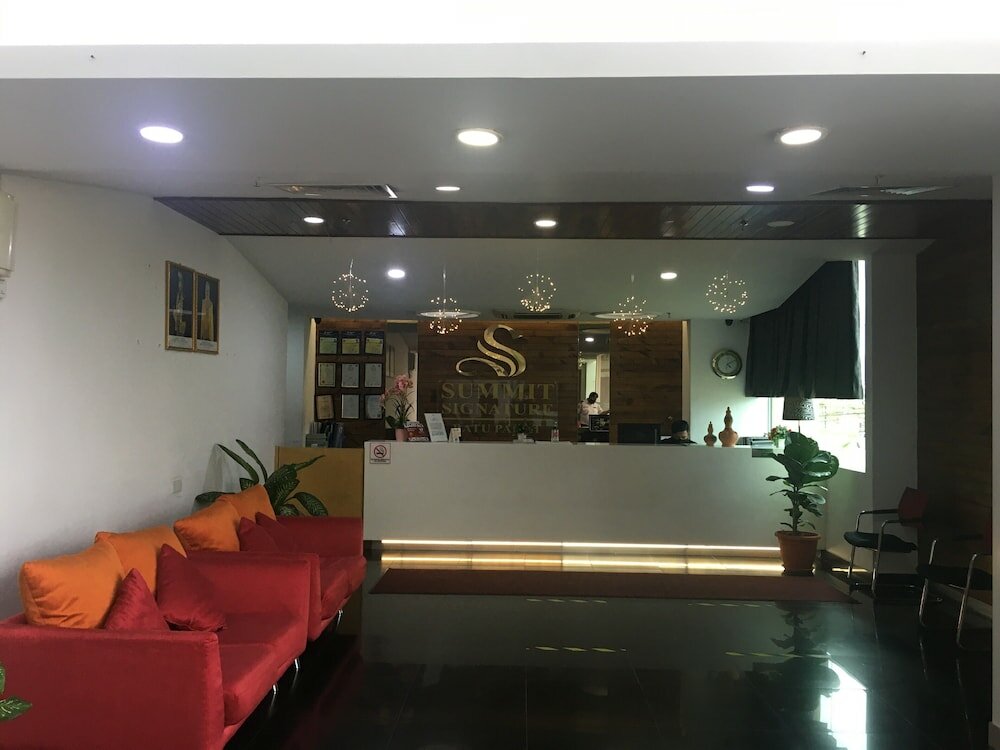 Фото Summit Signature Hotel Batu Pahat