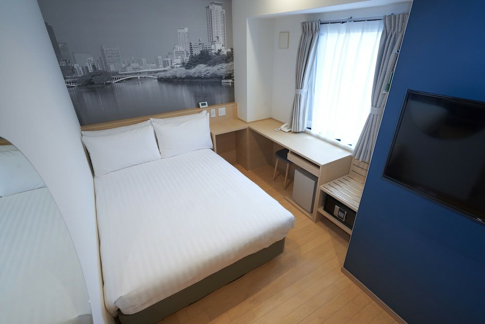 Фото Travelodge Honmachi Osaka