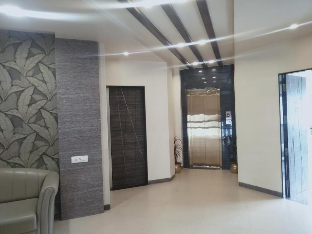 Фото Hotel Udayanraje Palace