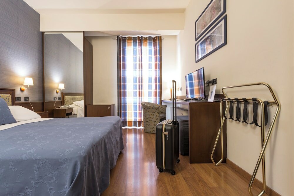 Фото Hotel Montreal