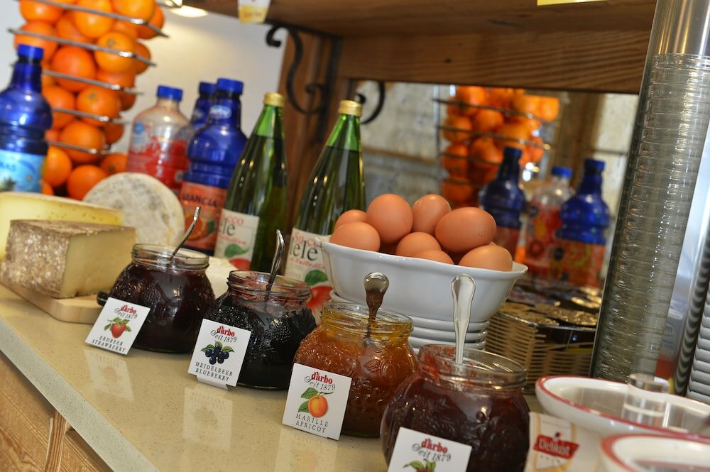 Фото Hotel Crosal