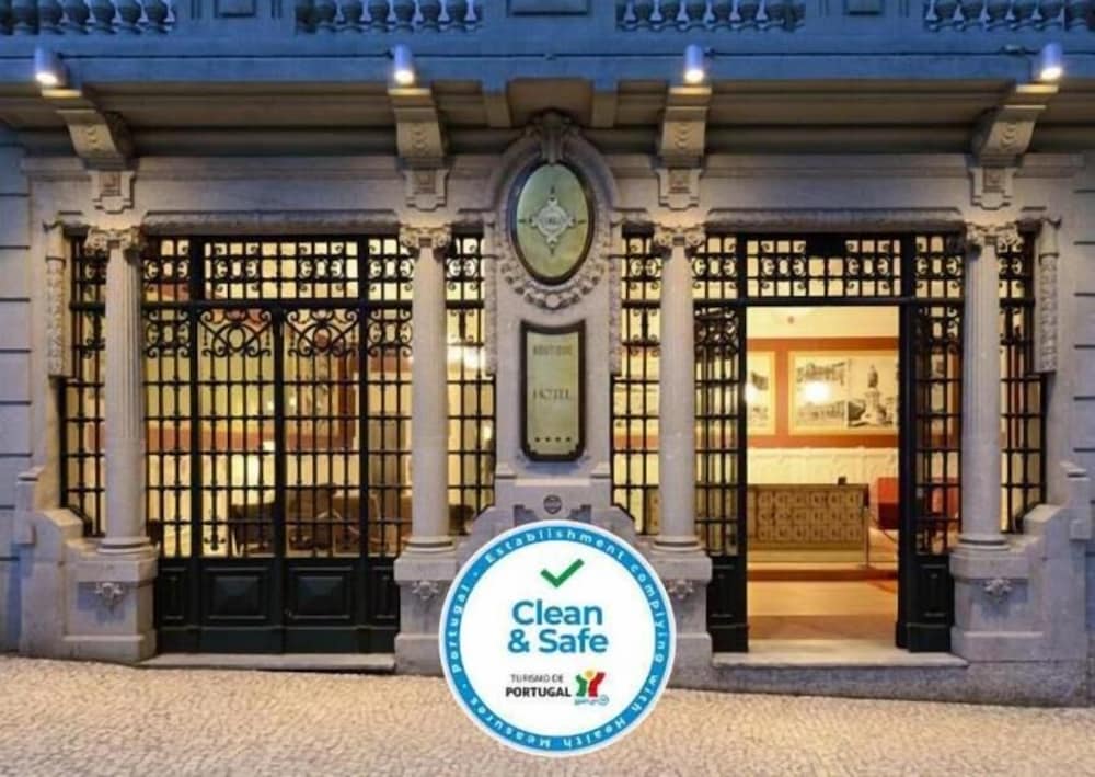 Фото Emaj Guimarães Boutique Hotel