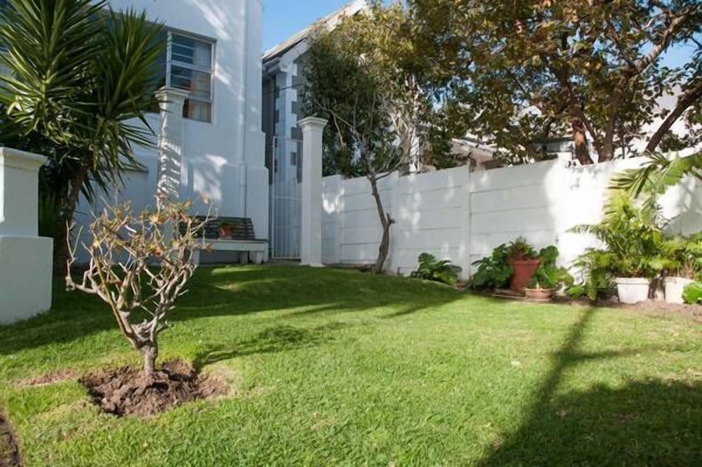 Фото Altona Lodge	