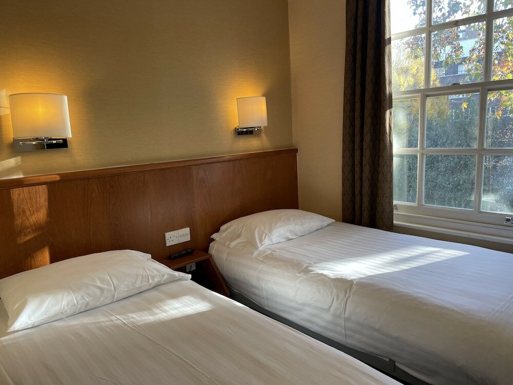 Фото Orchard Hotel