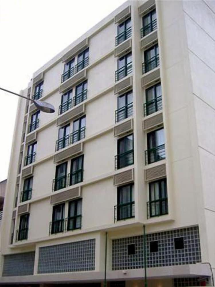 Фото отеля 2