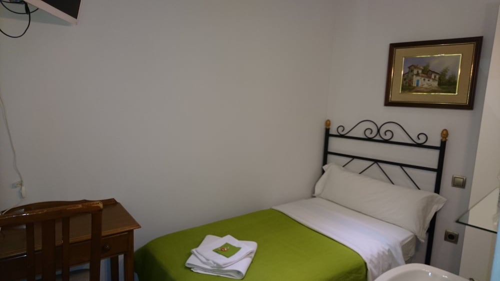 Фото C. H. Chelo