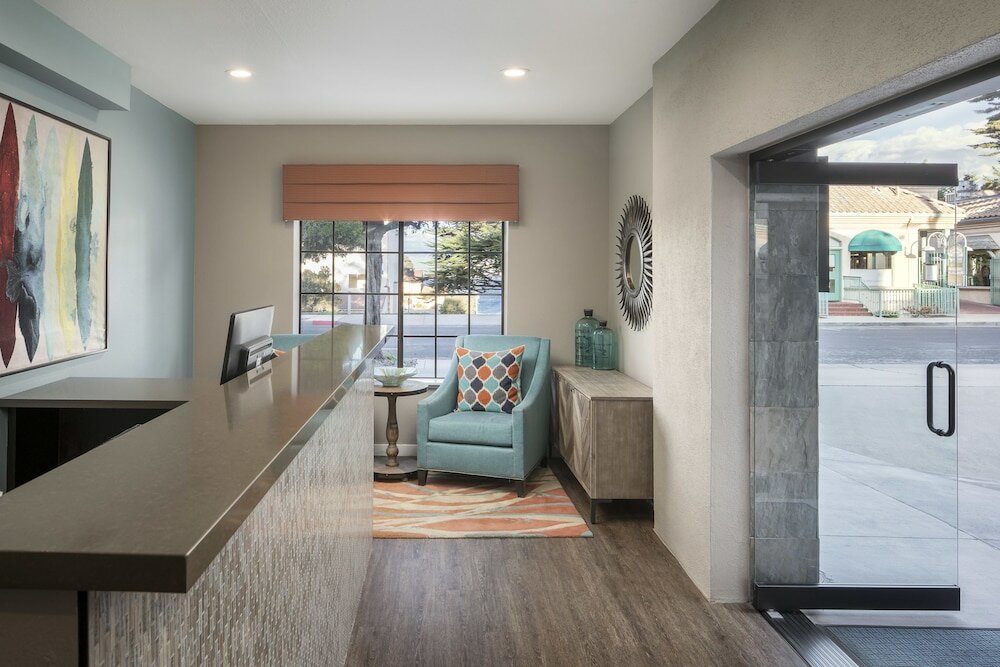 Фото Wave Street Inn