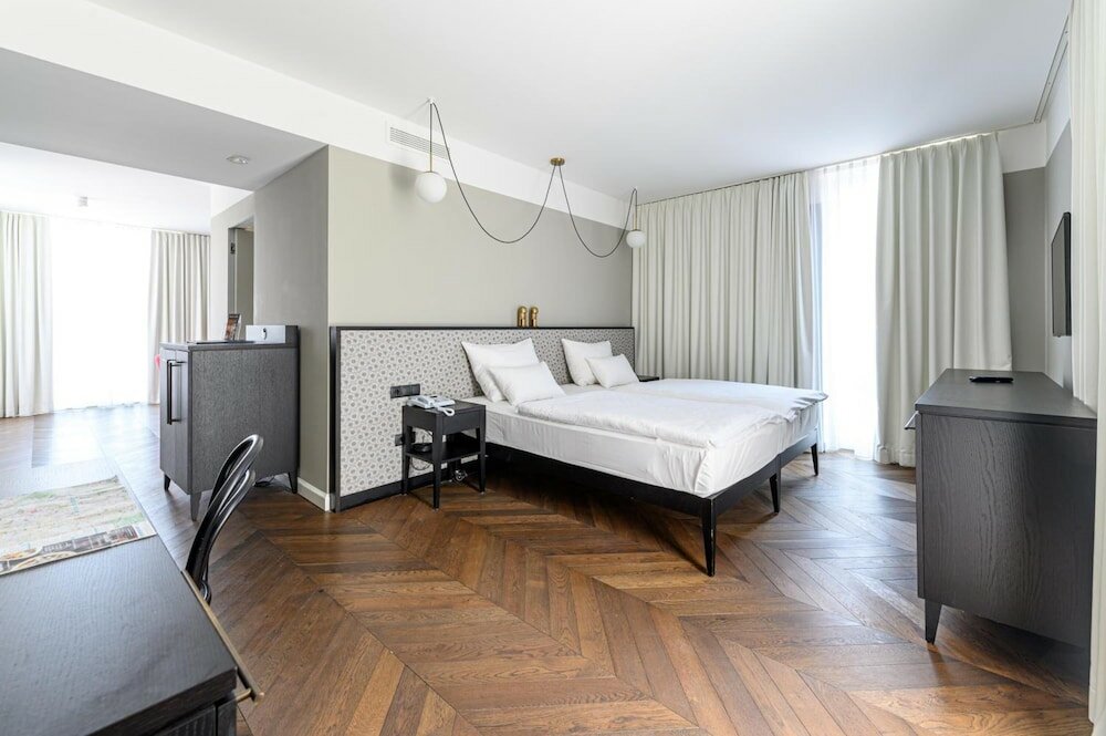 Фото Hotel Caroline