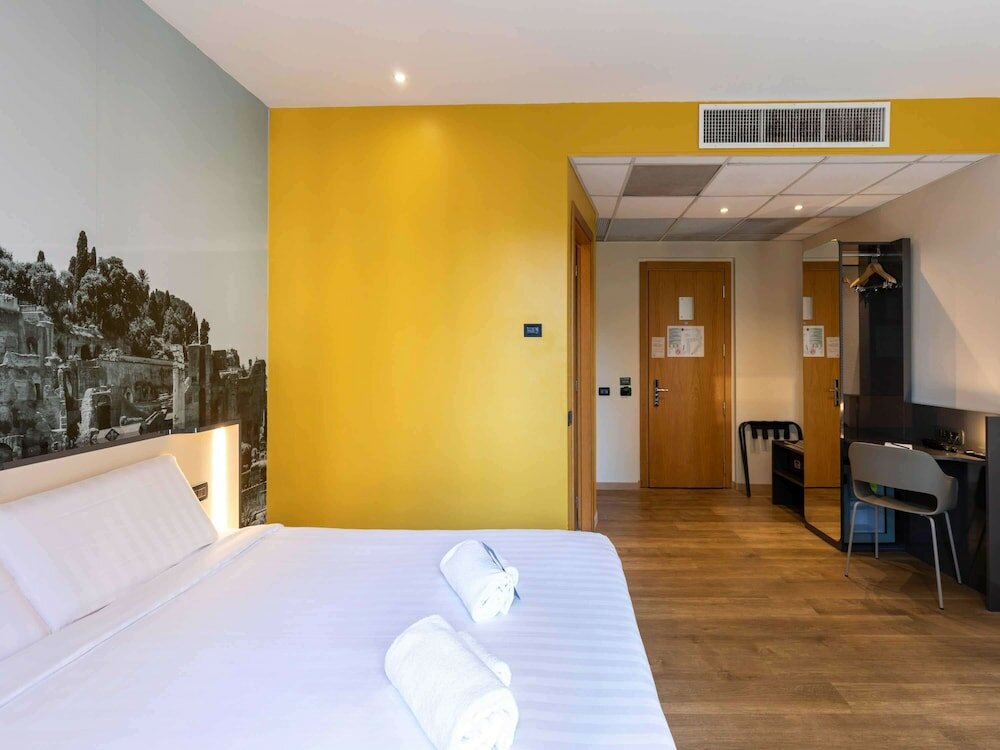 Фото B&B Hotel Roma Tuscolana San Giovanni