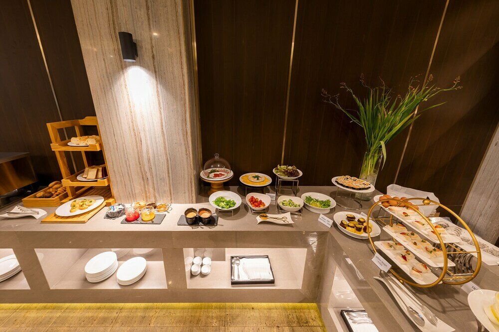 Фото Nhat Ha Lavish Hotel