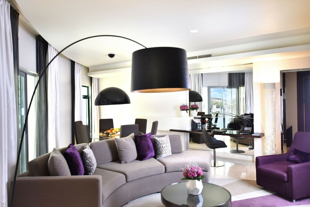 Фото Al Ain Rotana