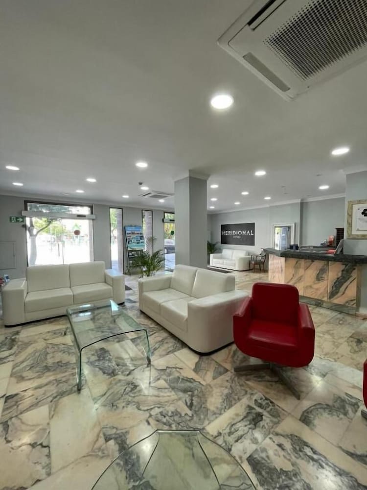 Фото Hotel Trafalgar