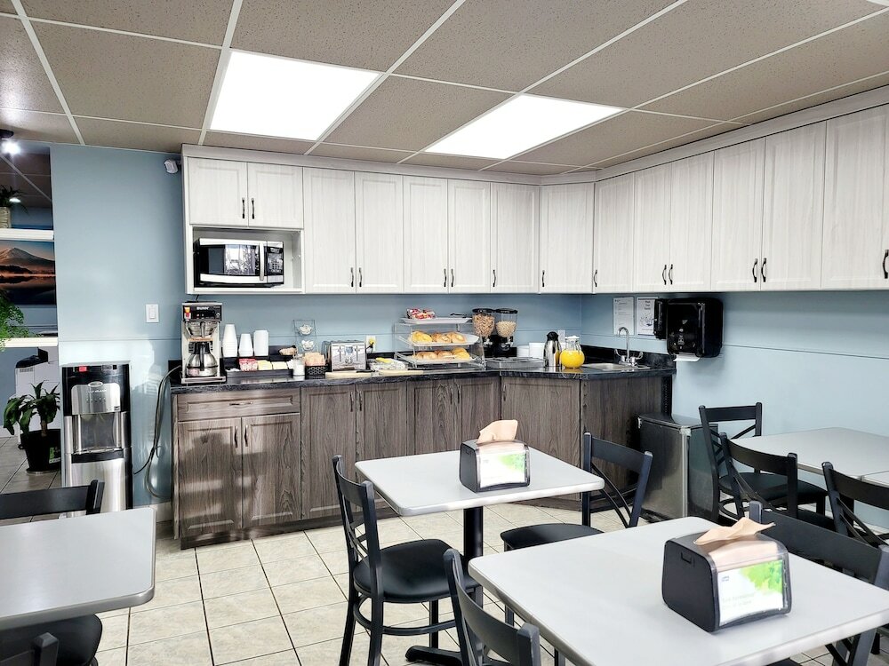 Фото Canadian Motor Inn