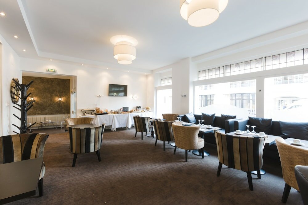 Фото Hôtel Le Saint Louis