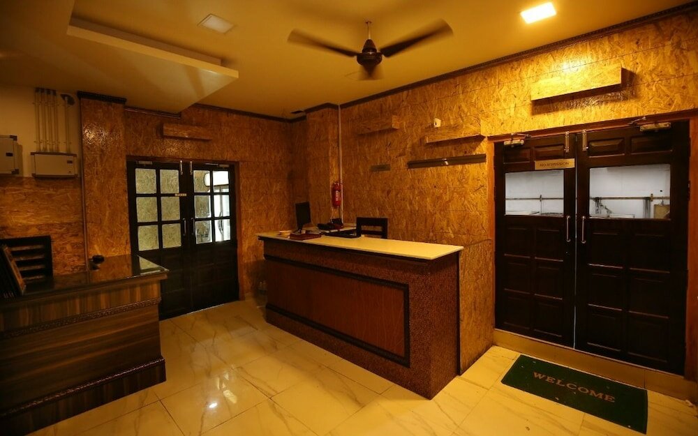 Фото Hotel Marina Manor