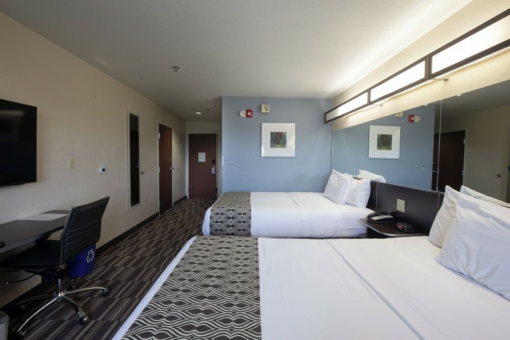 Фото Microtel Inn & Suites by Wyndham Waynesburg