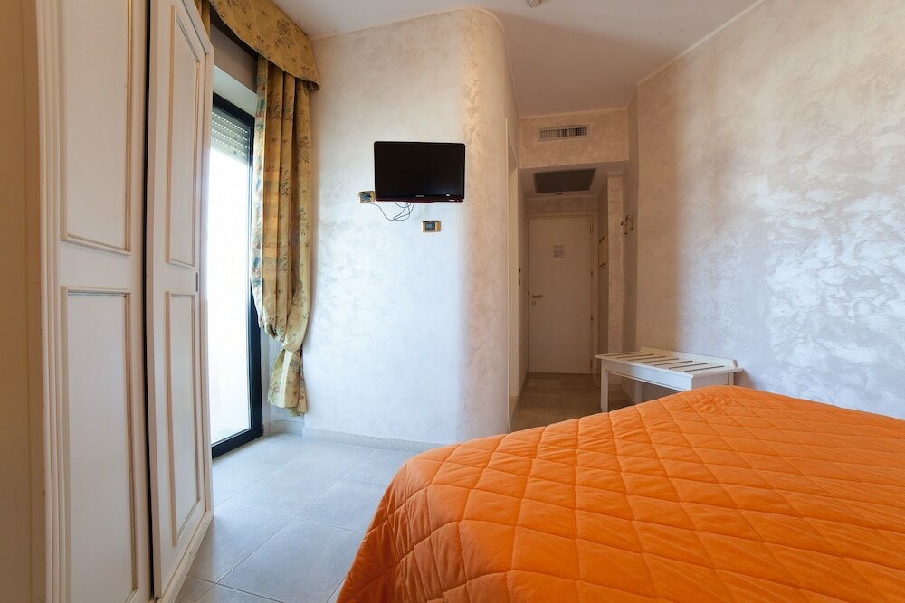 Фото Hotel Diplomat Palace