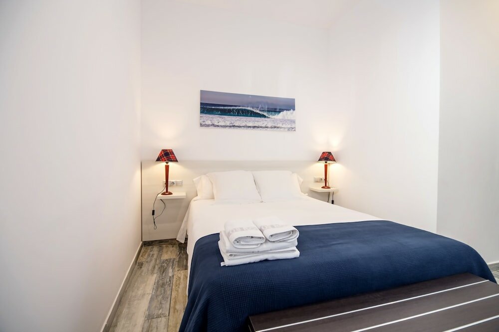 Фото The 8 Rooms House