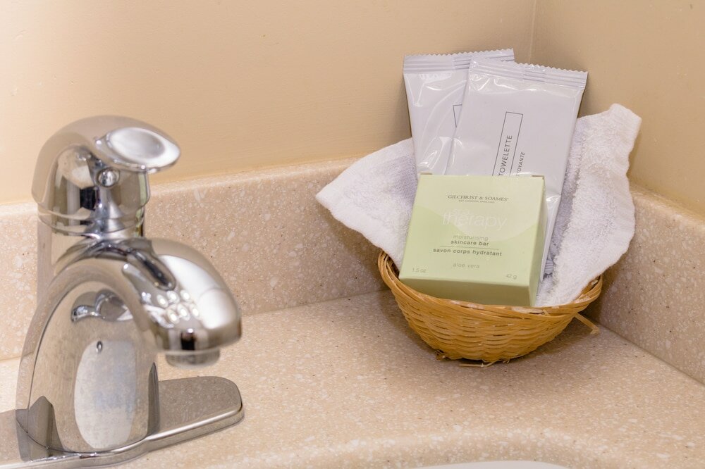 Фото Charlroy Motel