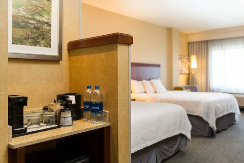 Гостиница Courtyard by Marriott Ontario Rancho Cucamonga в Фонтане