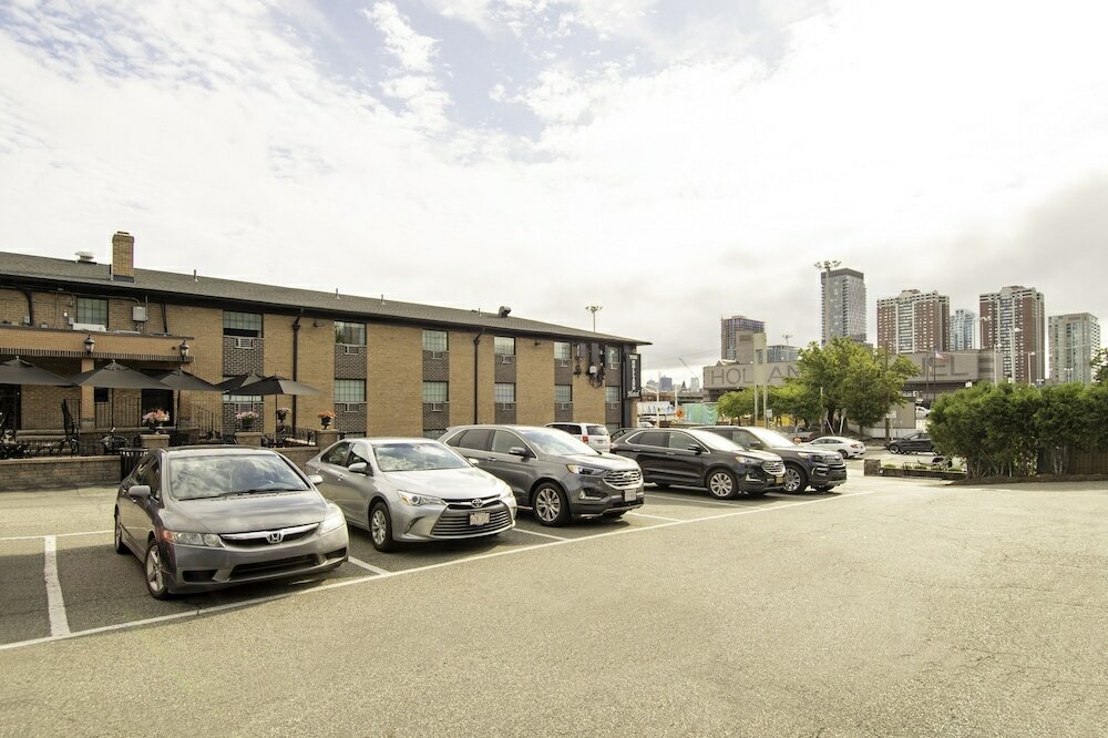 Фото The Holland Hotel