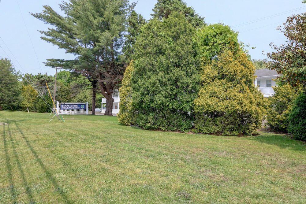 Фото Hamilton Village Inn