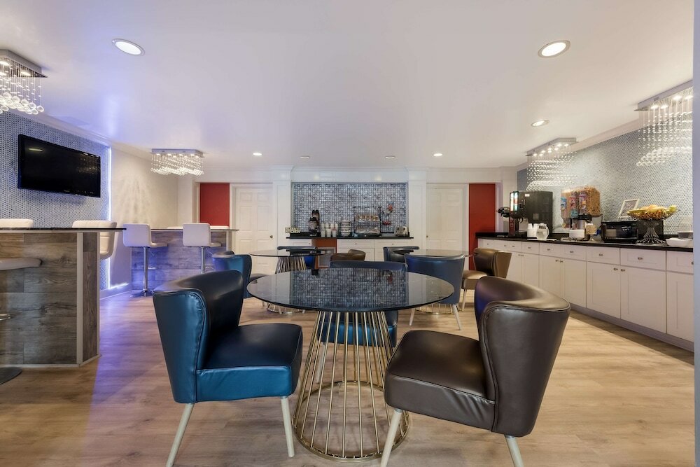 Фото SureStay Hotel by Best Western Tuscaloosa Southeast