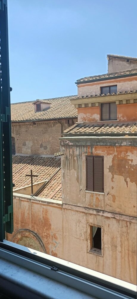 Фото Biancoreroma B&b