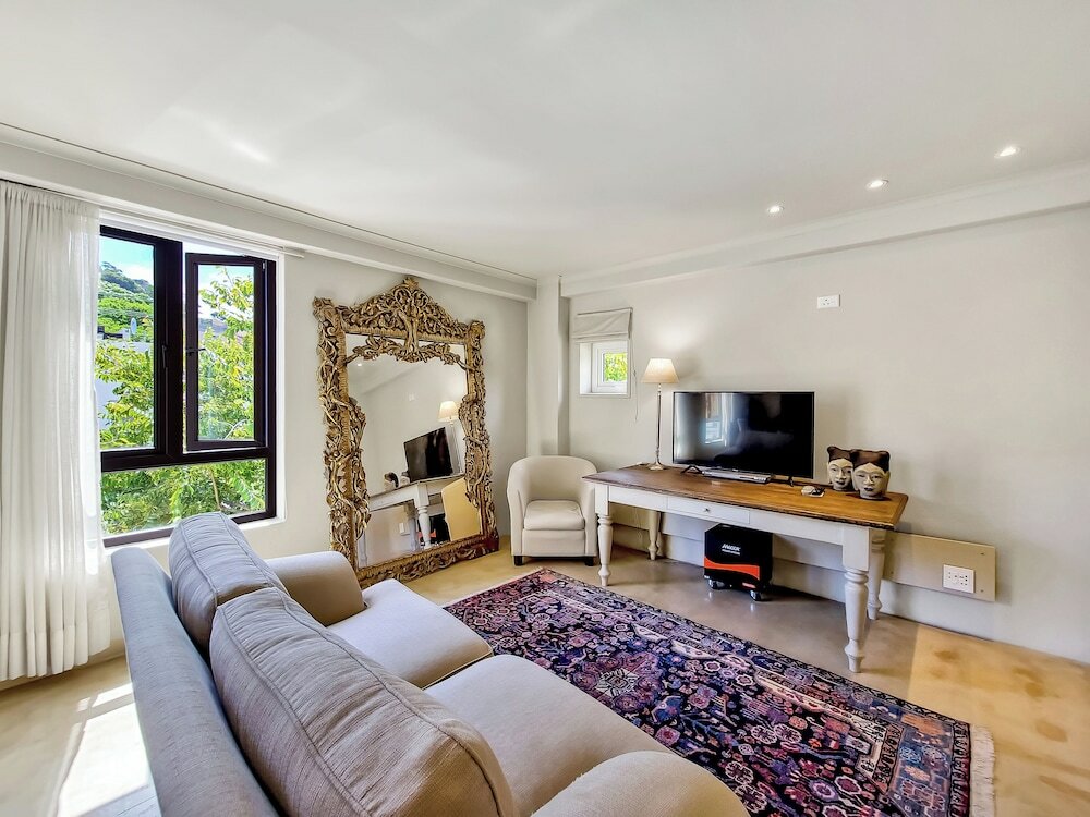 Фото Rouge on Rose Boutique Hotel