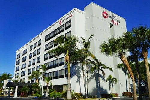 Гостиница Best Western Plus Ft Lauderdale Hollywood Airport Hotel в Дания Бич
