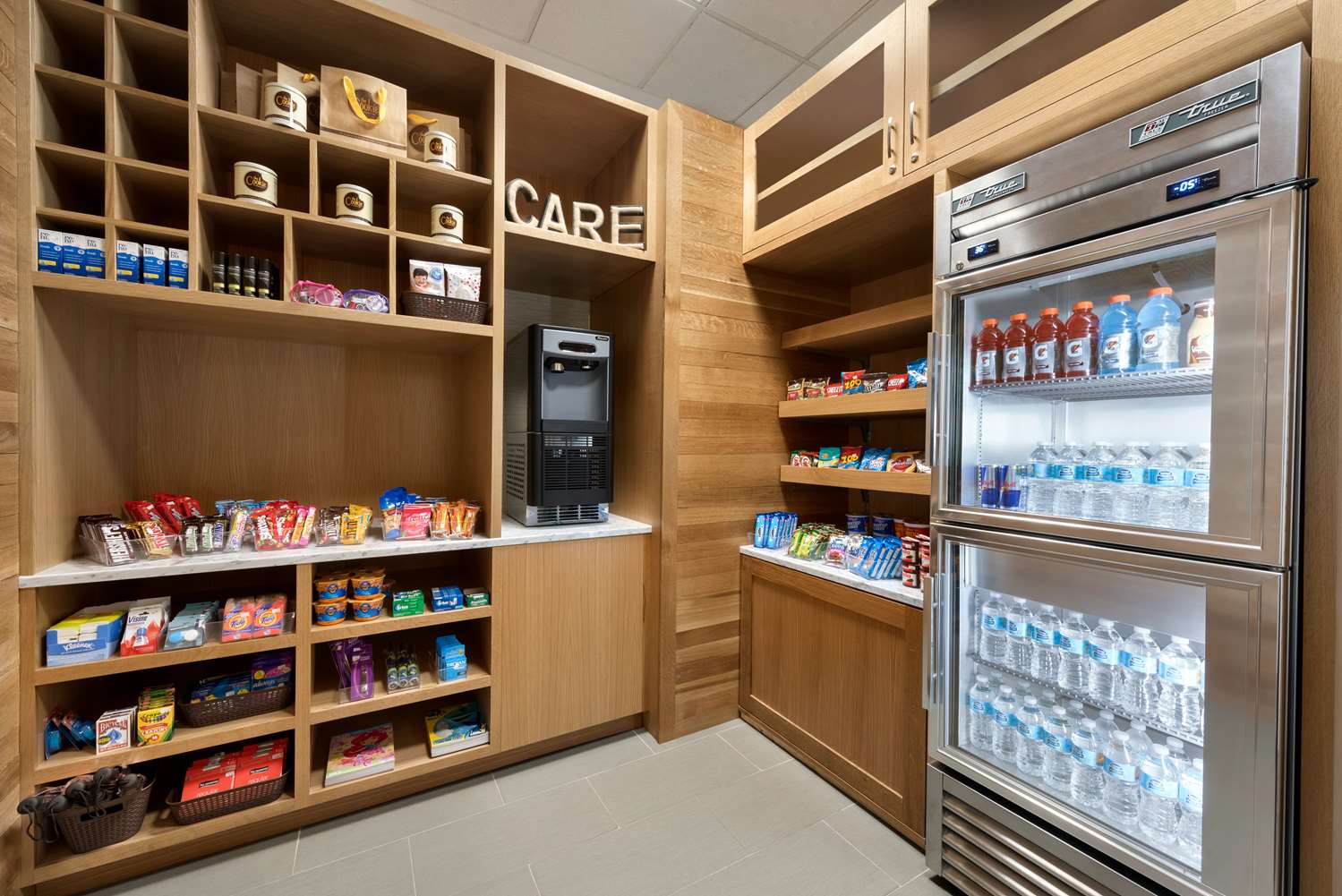 Фото DoubleTree by Hilton Milwaukee - Brookfield