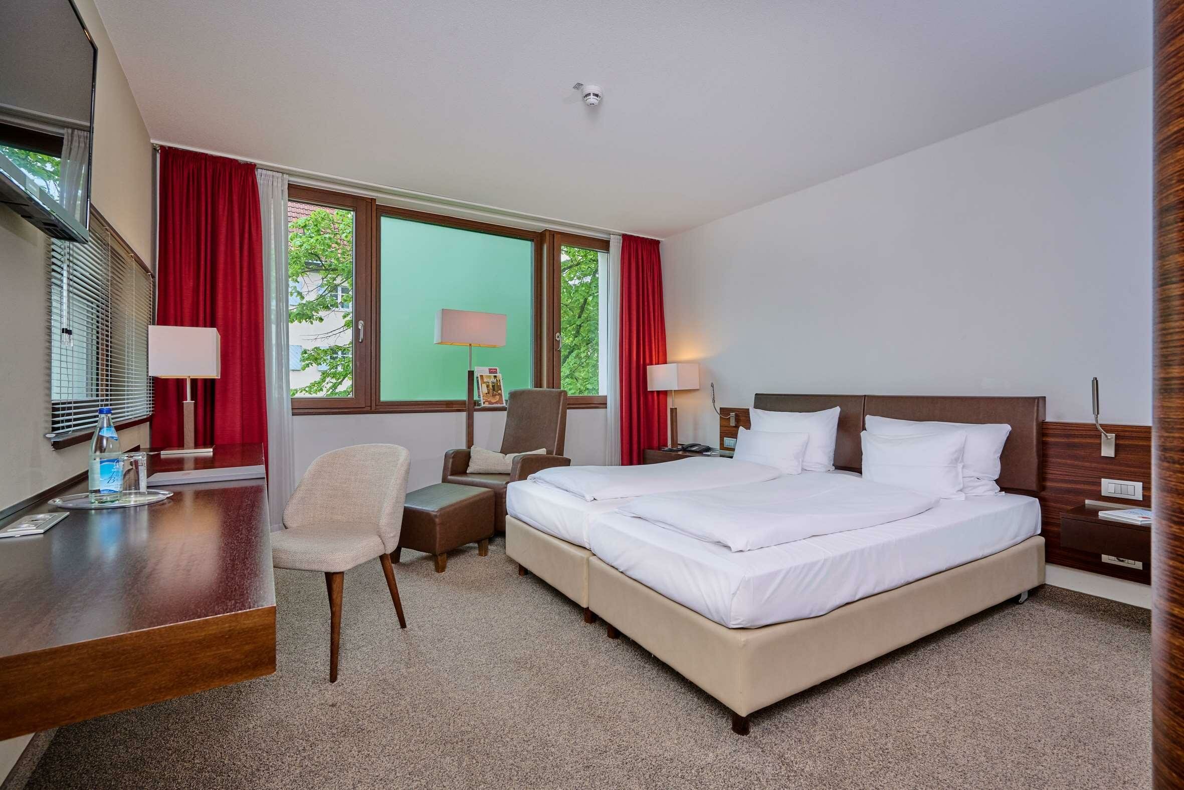 Фото отеля 2