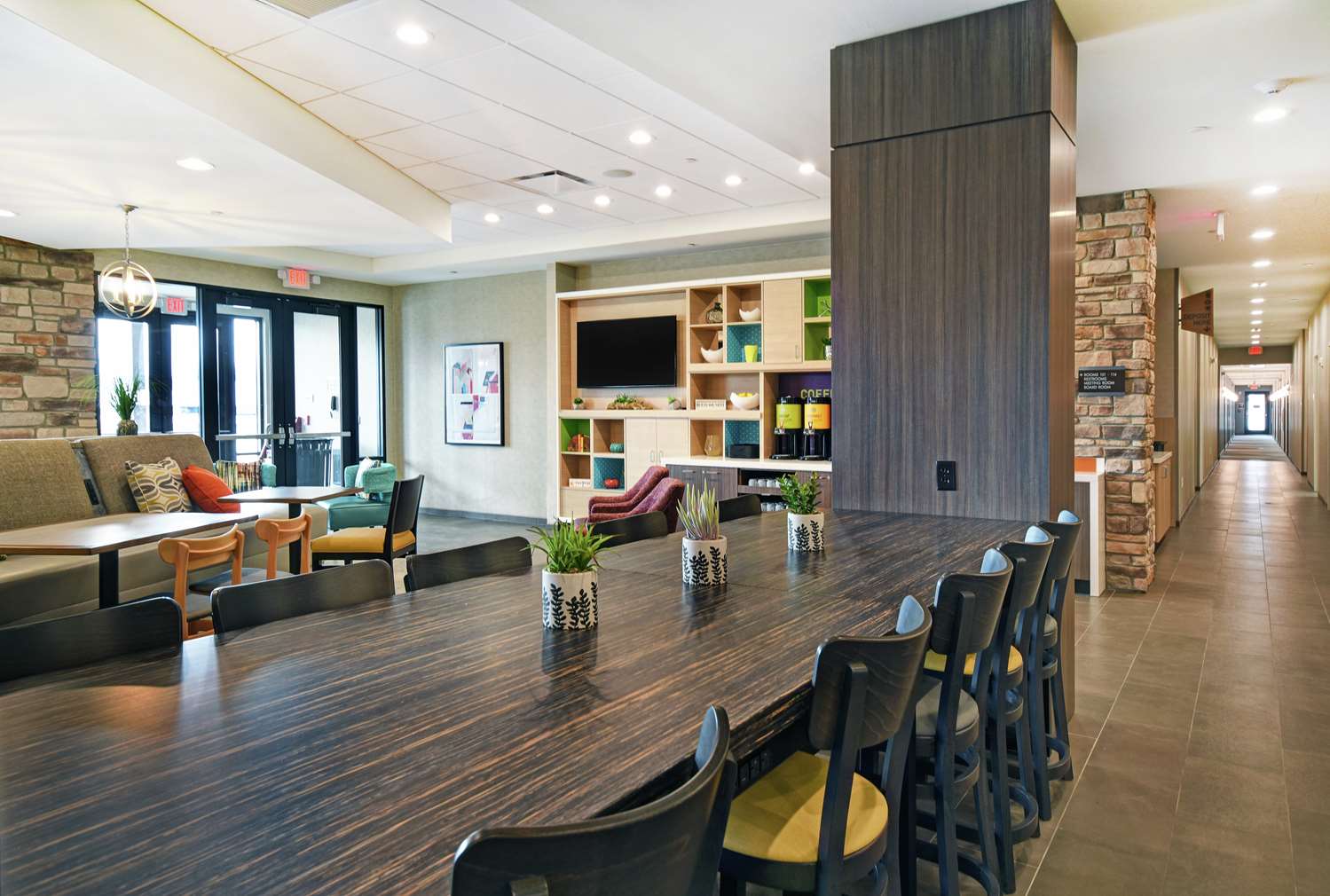 Фото Home2 Suites by Hilton Beloit