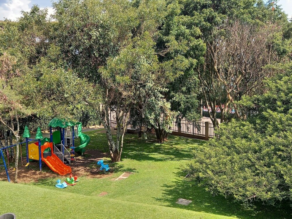 Фото The Alps Hotel