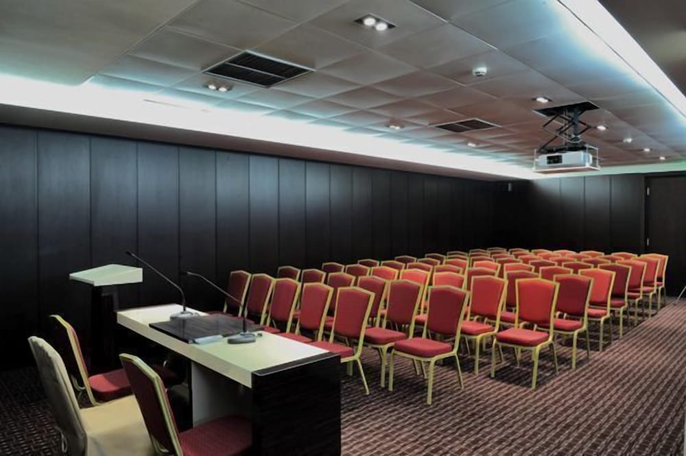 Фото Hotel Cubix