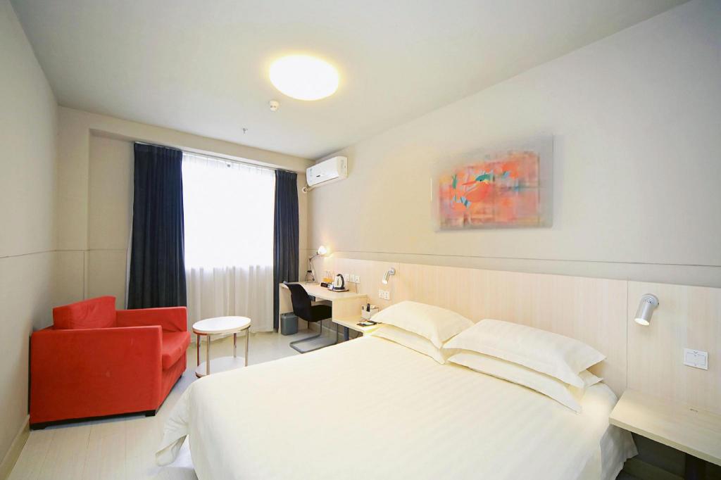 Фото Jinjiang Inn Wuhan Wuchang Railway Station