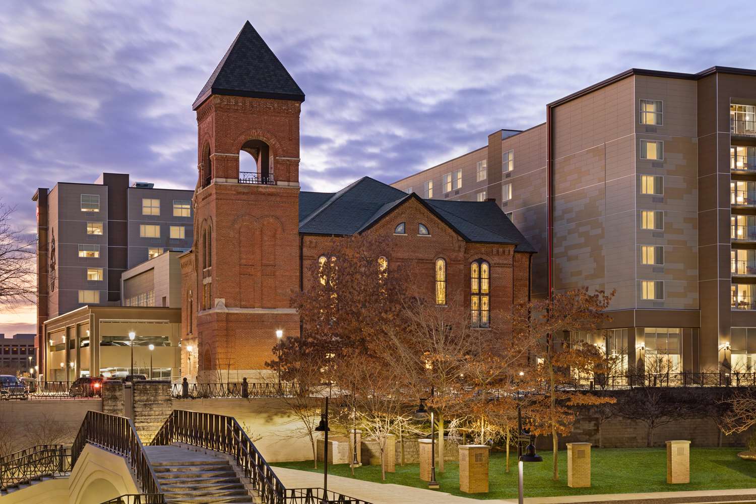 Фото Homewood Suites by Hilton Indianapolis Downtown Iupui