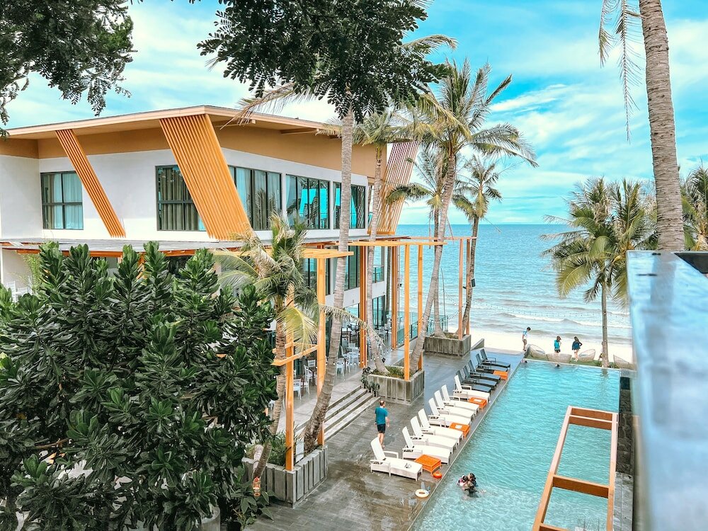 Фото Eco Cozy Beachfront Resort Chaam