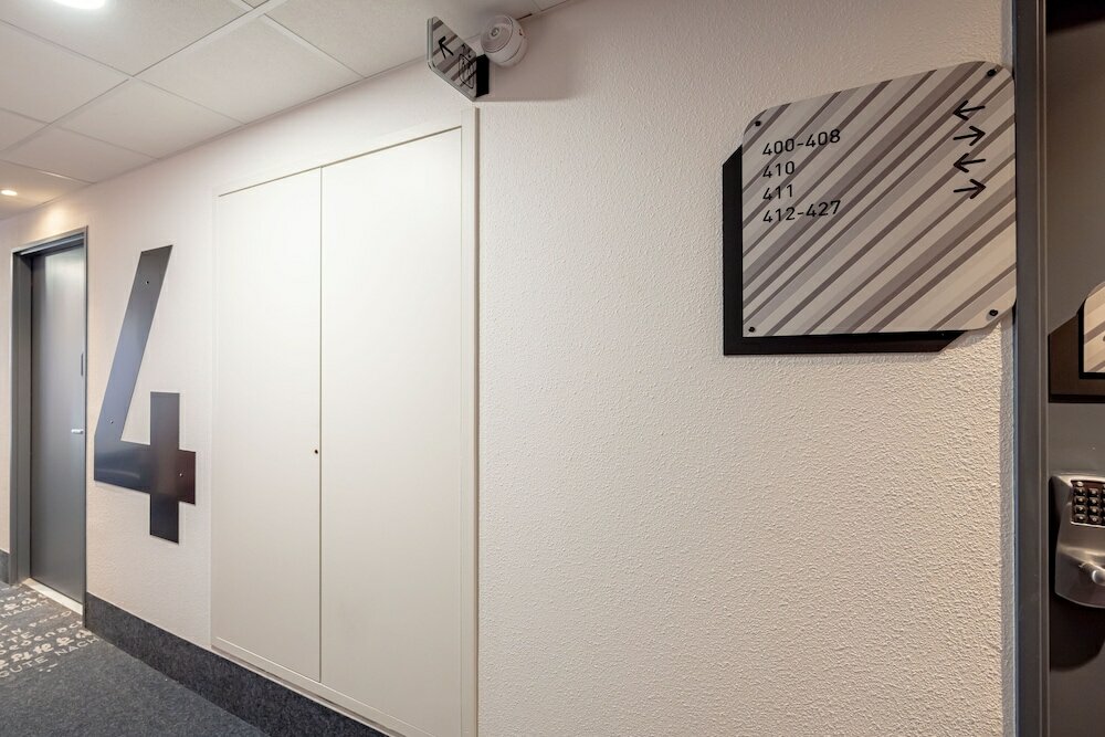 Фото B&b Hotel Toulon Centre Gare