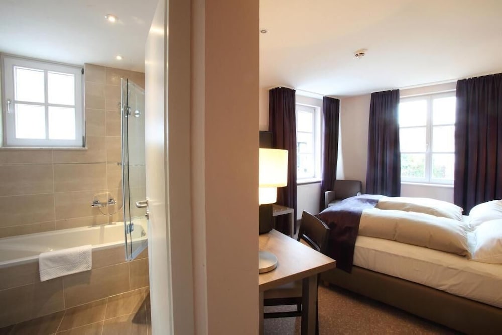 Фото Hotel MainChateau